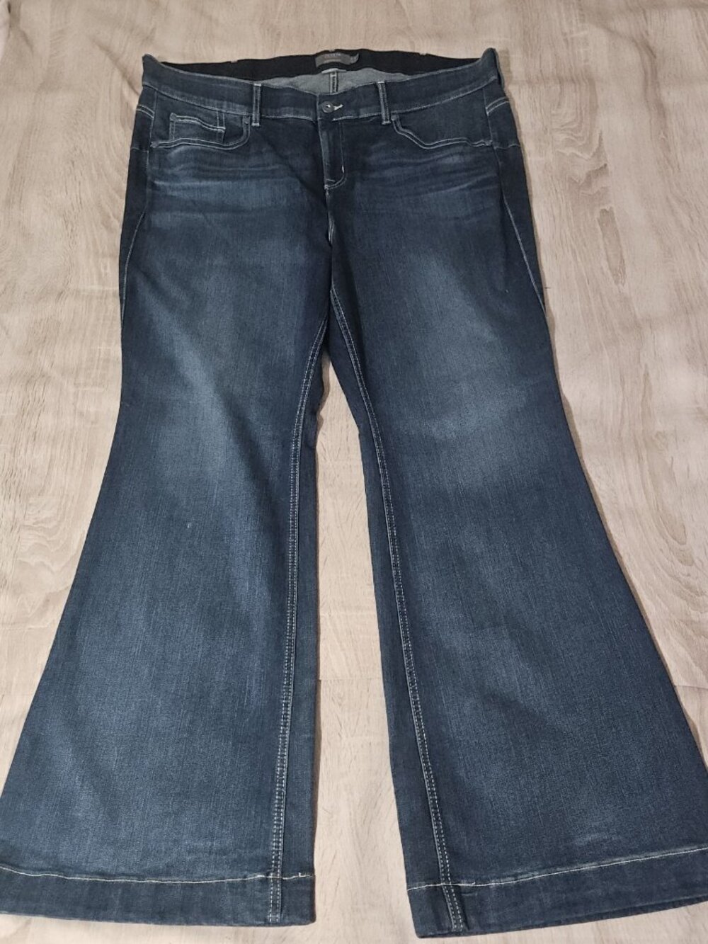 Torrid Jeans Size 24R Bombshell Flare Super Soft High Rise Jeans Dark Wash